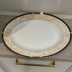 Elegant White and Gold Decorative Oval Serving Platter